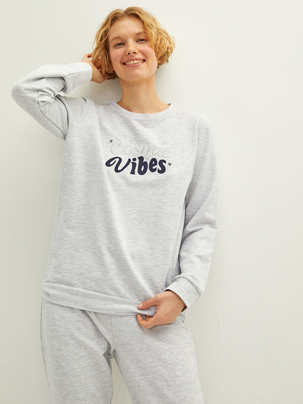 LCW DREAM Crew Neck Printed Long Sleeve Women's Pyjama Set -W1AF85Z8-CT3
