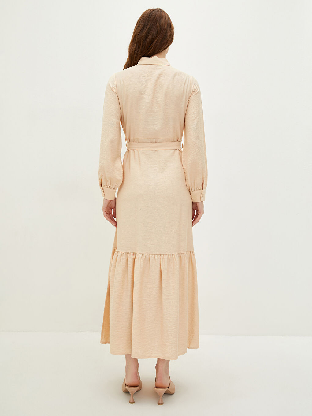 Bej Gömlek Yaka Düz Uzun Kollu Beli Kemerli Kadın Elbise-4