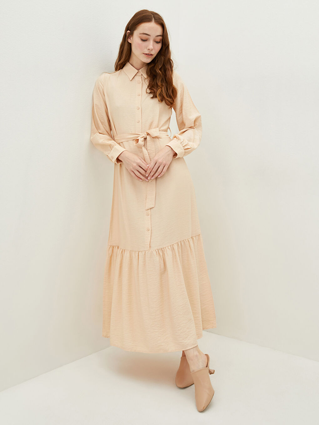 Bej Gömlek Yaka Düz Uzun Kollu Beli Kemerli Kadın Elbise-1