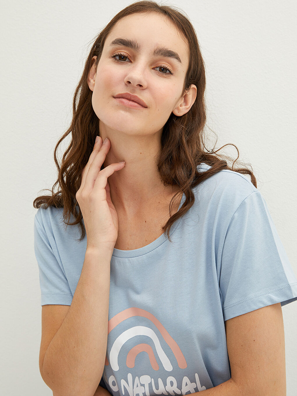 قميص نوم بياقة دائرية مطبوع بأكمام قصيرة للسيدات-3