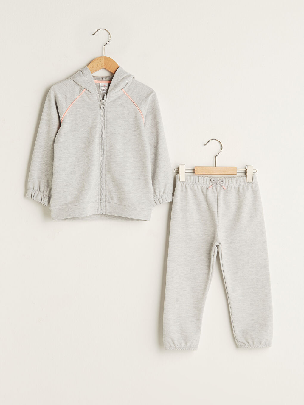 LCW baby Kapuzensweatshirt und Hose mit Reißverschluss, Langarm, Basic, Baby Mädchen, 2er-Pack Set -W1AG24Z1-LAL