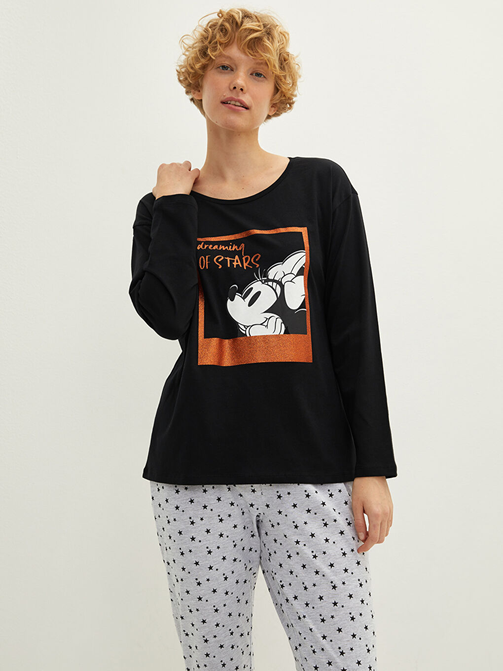 LCW DREAM Ensemble de Pyjama pour Femmes à Manches Longues Imprimé Minnie Mouse à Col Rond -W1AG94Z8-998