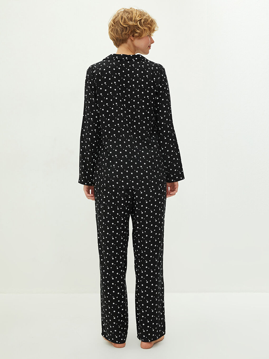 Siyah Gömlek Yaka Yıldız Baskılı Uzun Kollu Viskon Kadın Pijama Takımı-4