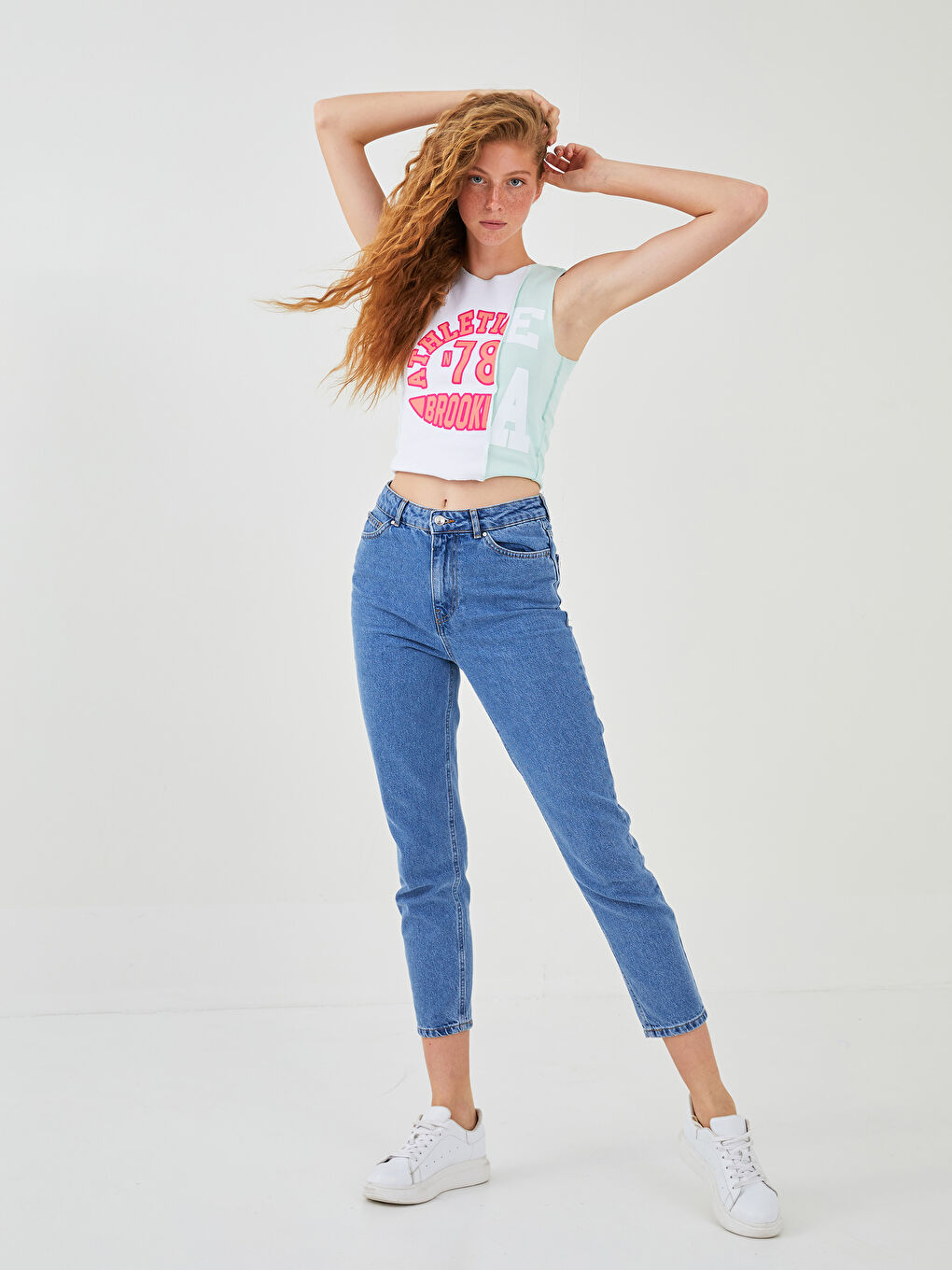 Mom Fit Pocket Detailed Women's Jeans-1