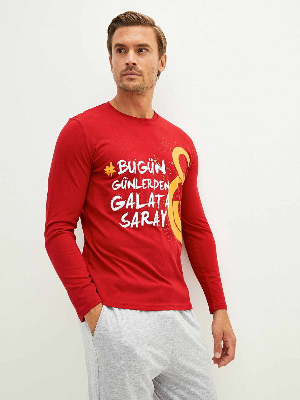 Kırmızı Standart Kalıp Galatasaray Baskılı Erkek Taraftar Pijama Takımı-2