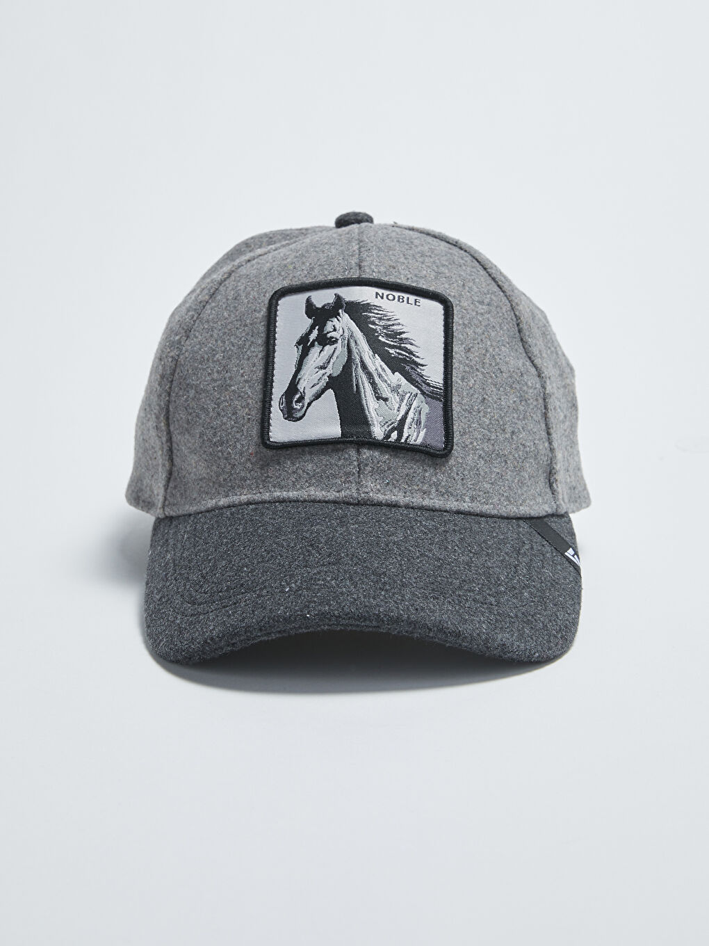 Kačket sa konjskom figurom za Muški-4