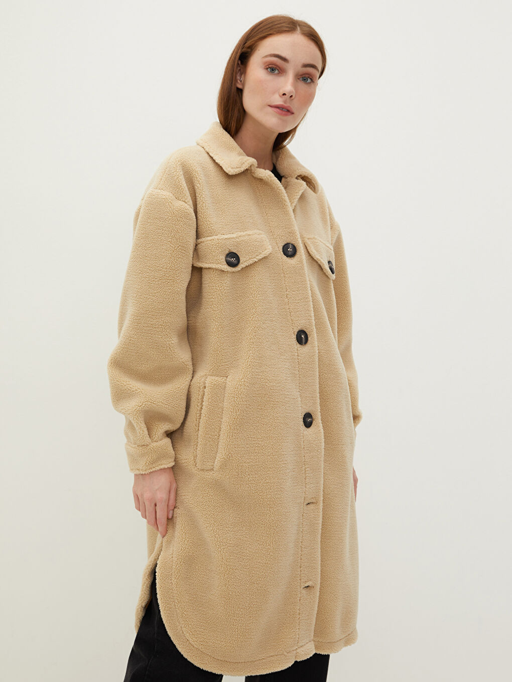 Bej Gömlek Yaka Düz Uzun Kollu Cep Detaylı Kalın Kadın Kaşe Kaban-1