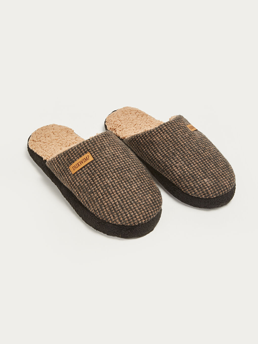 Ерлерге арналған үйге арналған тәпішкелер