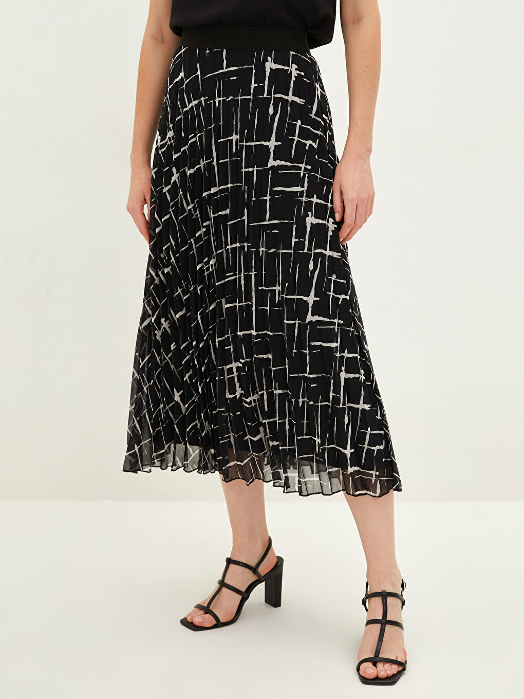 LCWAIKIKI Classic Elastic Waist Patterned Chiffon Fabric Women's Pleated Skirt -W1AJ16Z8-LQJ