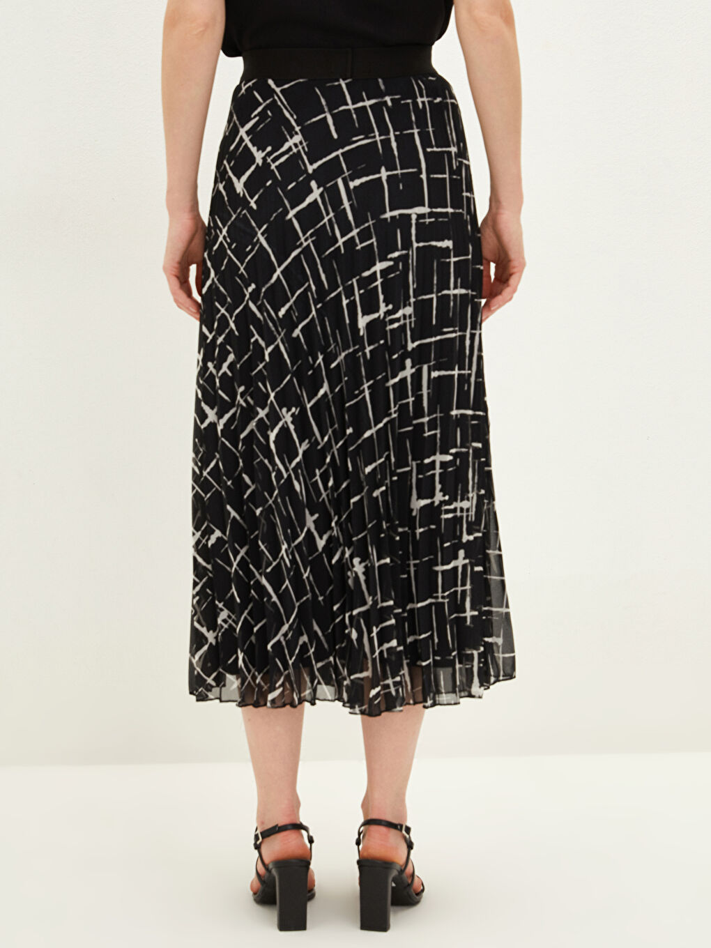 LCWAIKIKI Classic Elastic Waist Patterned Chiffon Fabric Women's Pleated Skirt -W1AJ16Z8-LQJ
