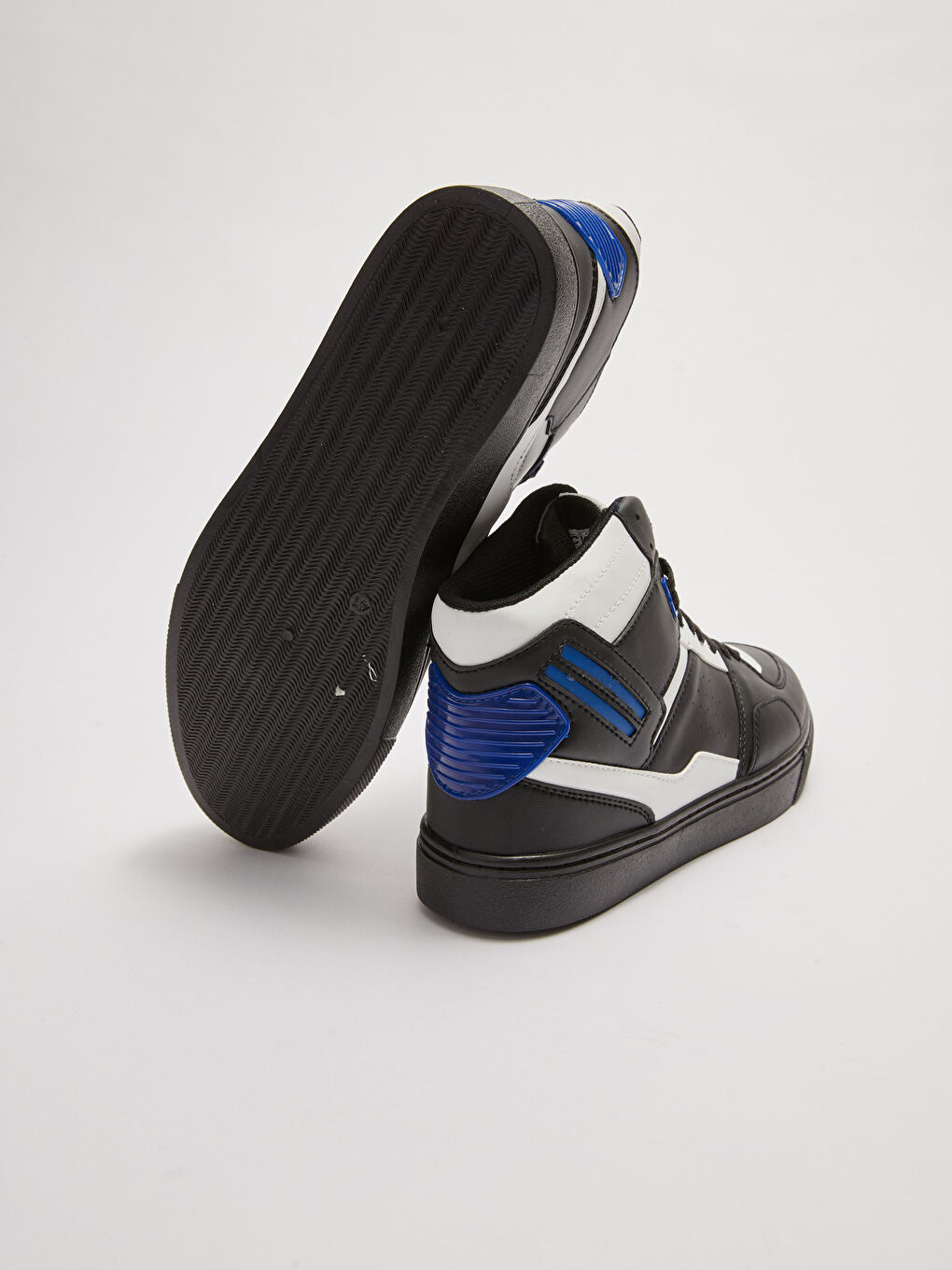 Siyah Renk Bloklu Bağcıklı Bilek Boy Erkek Spor Ayakkabı-3