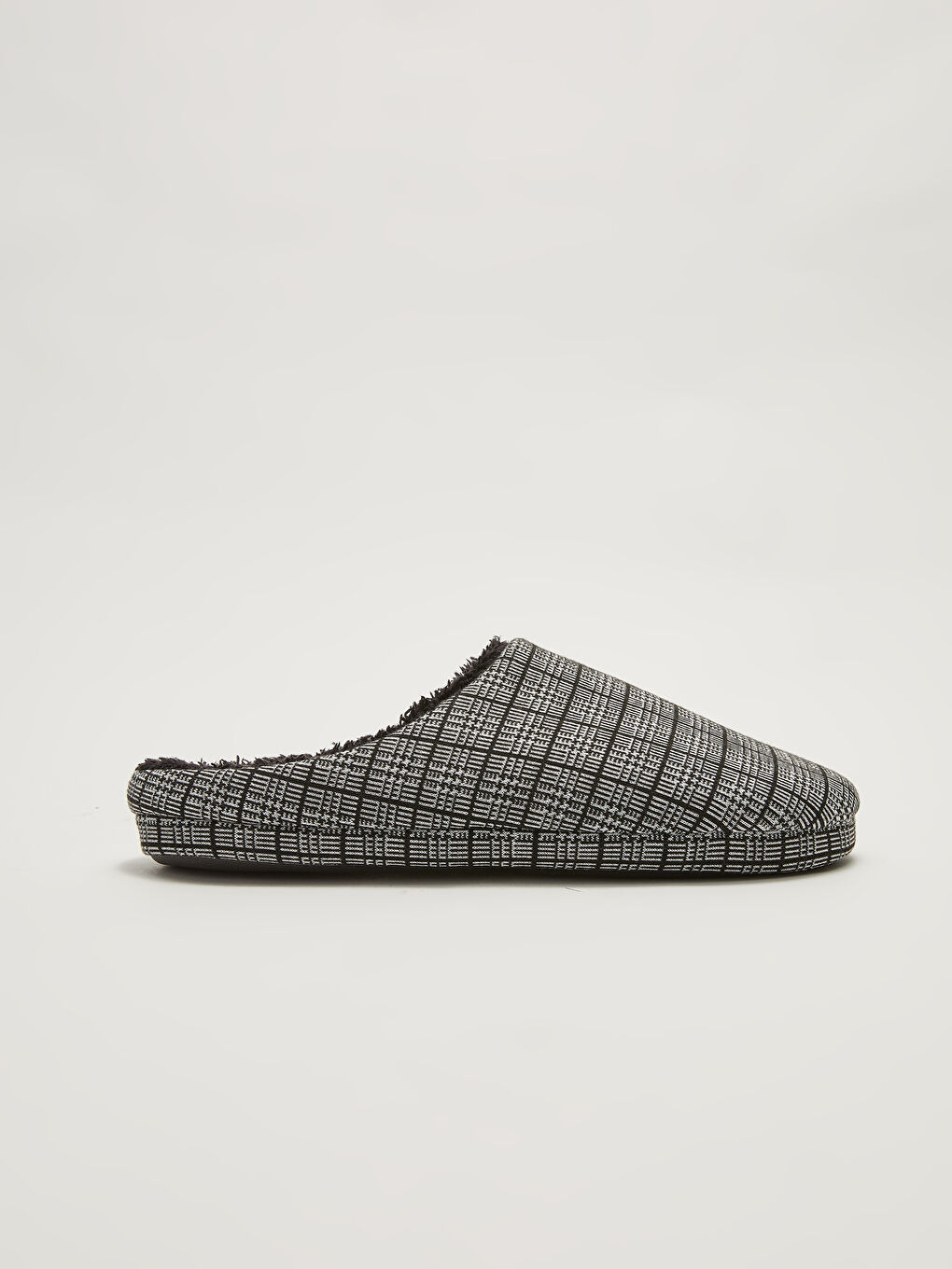 Gri Ekose Desenli Önü Kapalı Erkek Ev Terliği-1