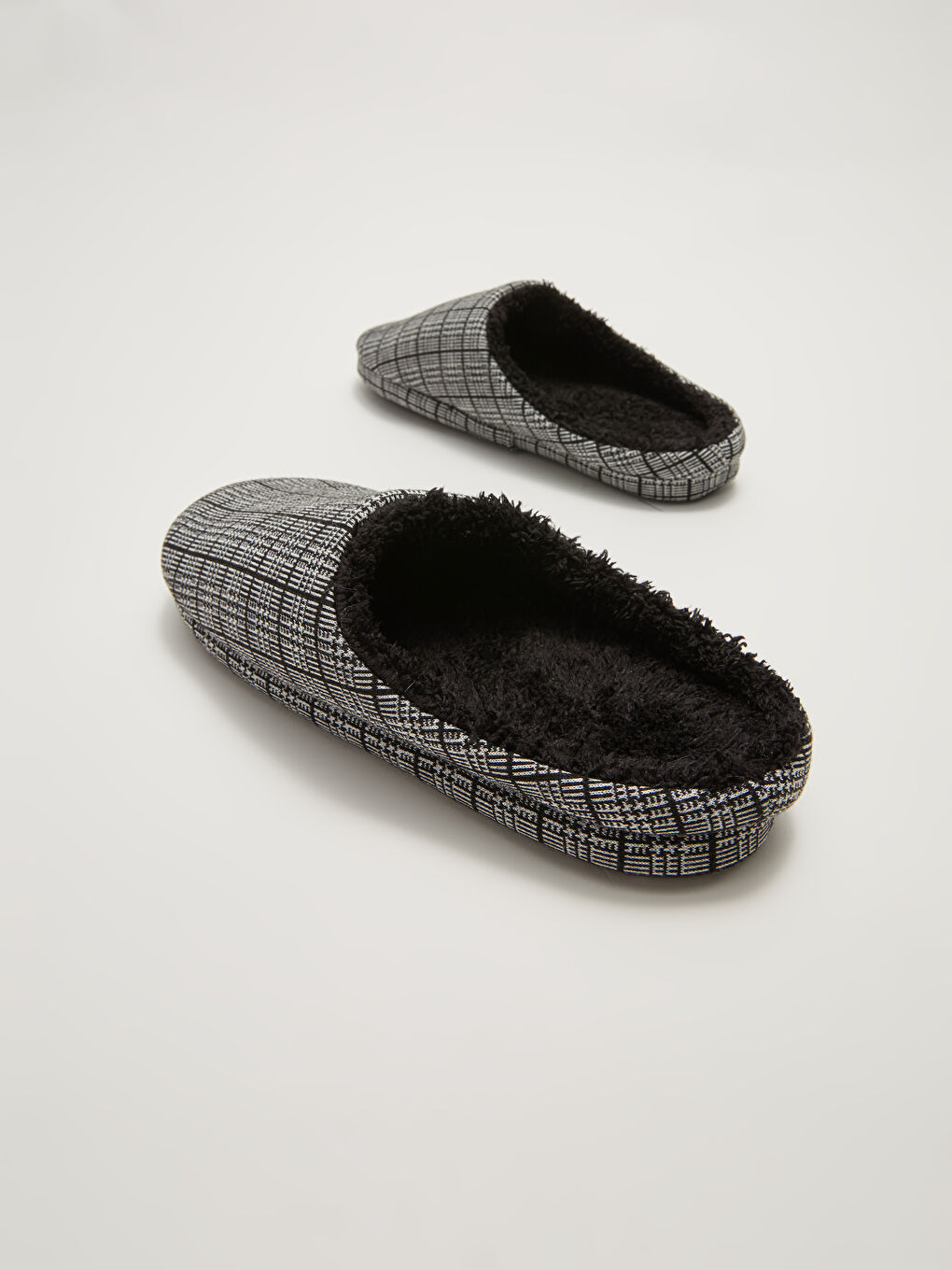 Gri Ekose Desenli Önü Kapalı Erkek Ev Terliği-3