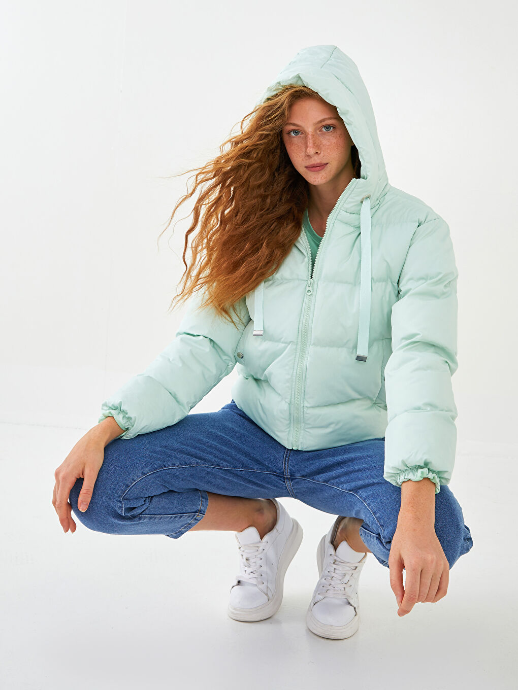 Geacă Matlasată cu Glugă, Mânecă Lungă și Închidere cu Fermoar-1