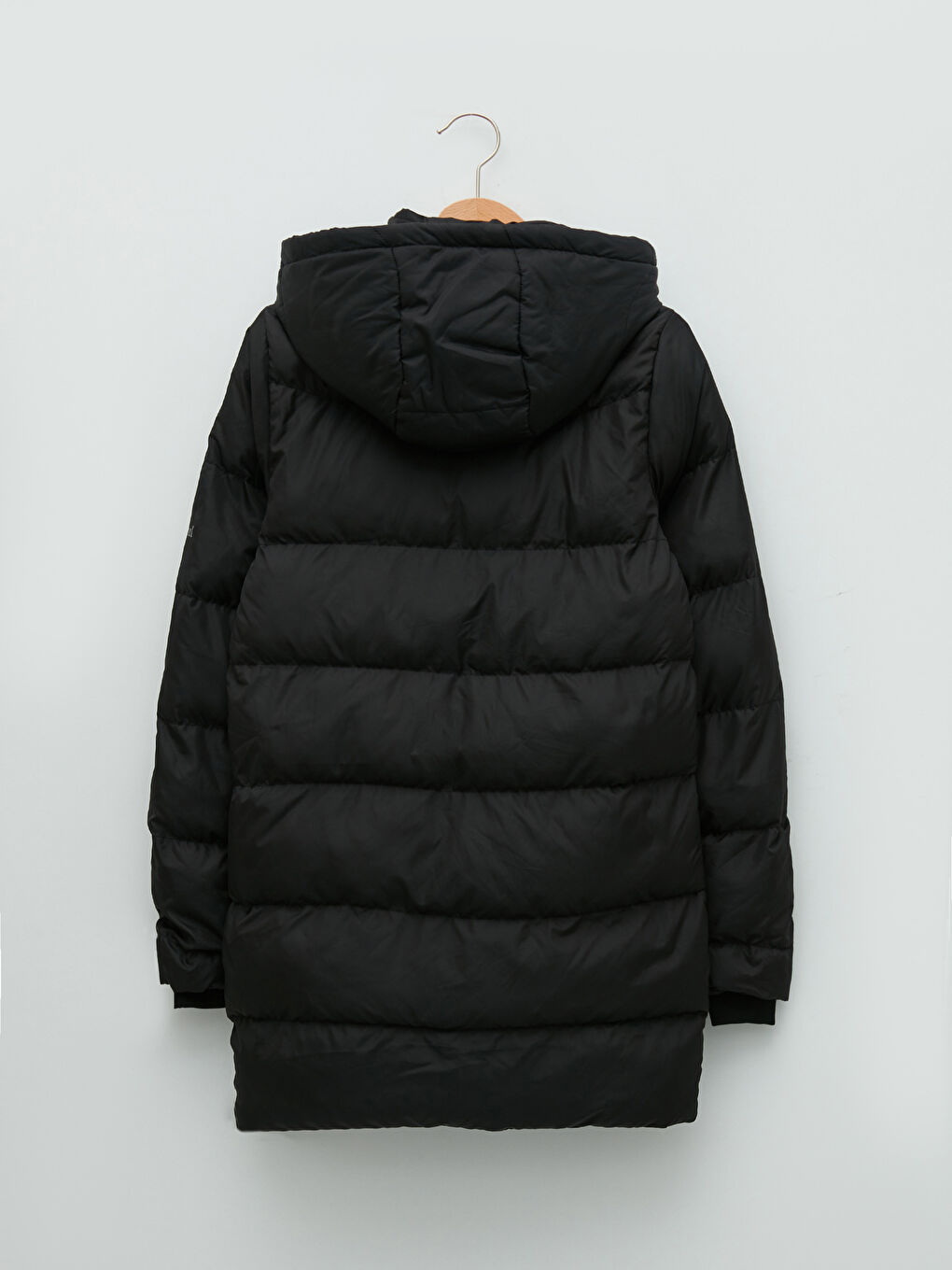 Siyah Kapüşon Yaka Düz Uzun Kollu Kadın Şişme Mont-7