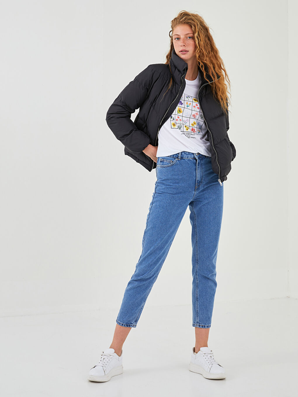 Siyah Dik Yaka Fermuarlı Uzun Kollu Kadın Şişme Mont-4