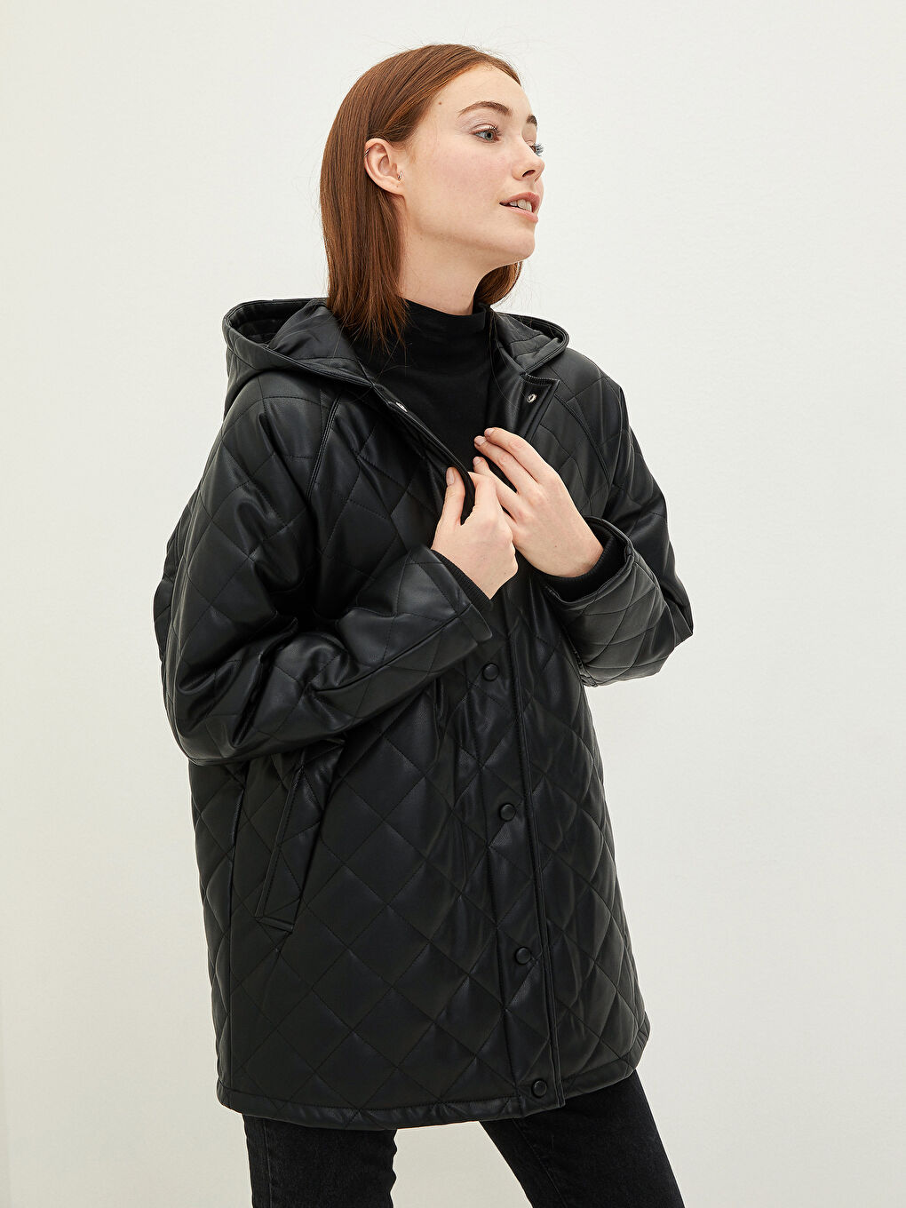 LCWAIKIKI Classic Veste Similicuir pour Femmes à Capuche Matelassée Imprimée Épaisse à Manches Longues -W1AK80Z8-CVL