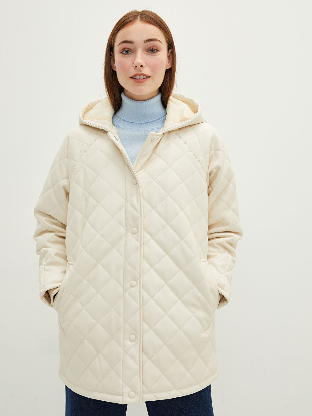 LCWAIKIKI Classic Veste Similicuir pour Femmes à Capuche Matelassée Imprimée Épaisse à Manches Longues -W1AK80Z8-RQH