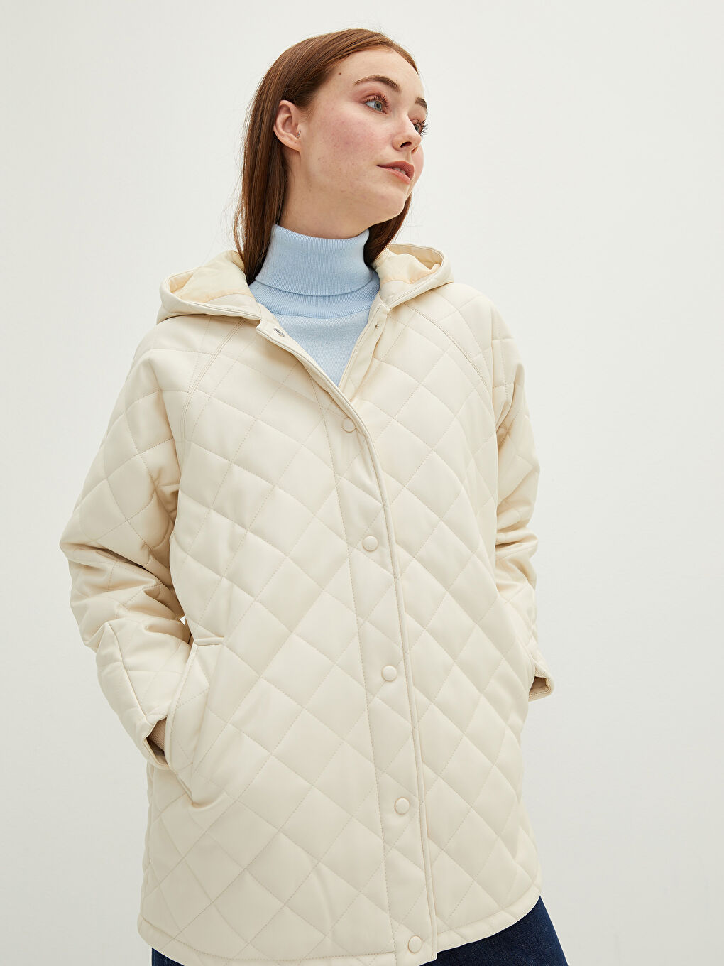 LCWAIKIKI Classic Veste Similicuir pour Femmes à Capuche Matelassée Imprimée Épaisse à Manches Longues -W1AK80Z8-RQH