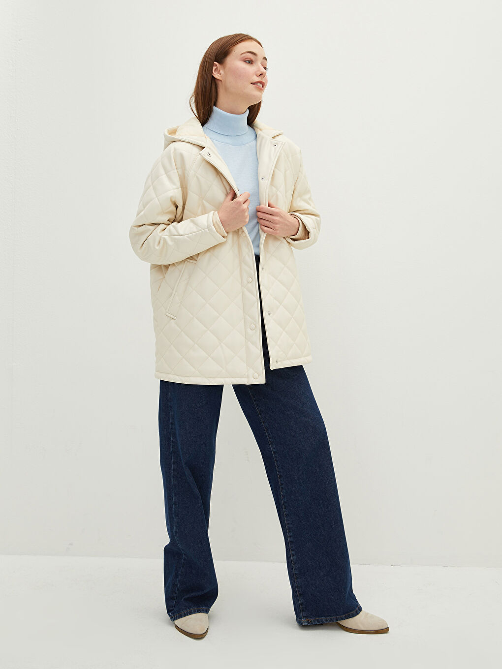 LCWAIKIKI Classic Veste Similicuir pour Femmes à Capuche Matelassée Imprimée Épaisse à Manches Longues -W1AK80Z8-RQH