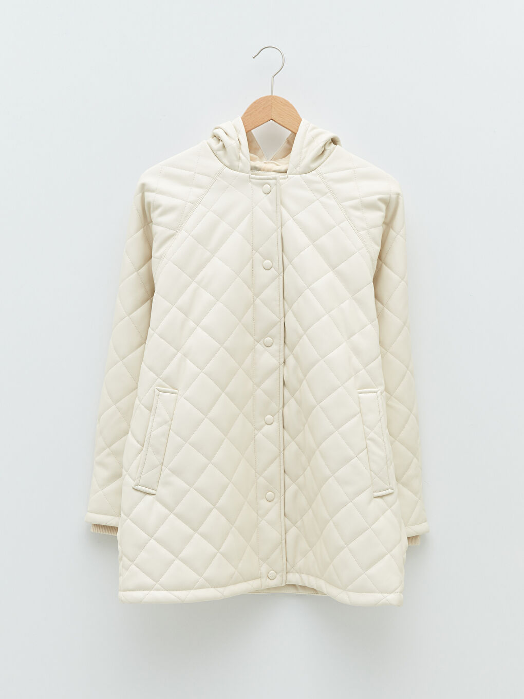 LCWAIKIKI Classic Veste Similicuir pour Femmes à Capuche Matelassée Imprimée Épaisse à Manches Longues -W1AK80Z8-RQH