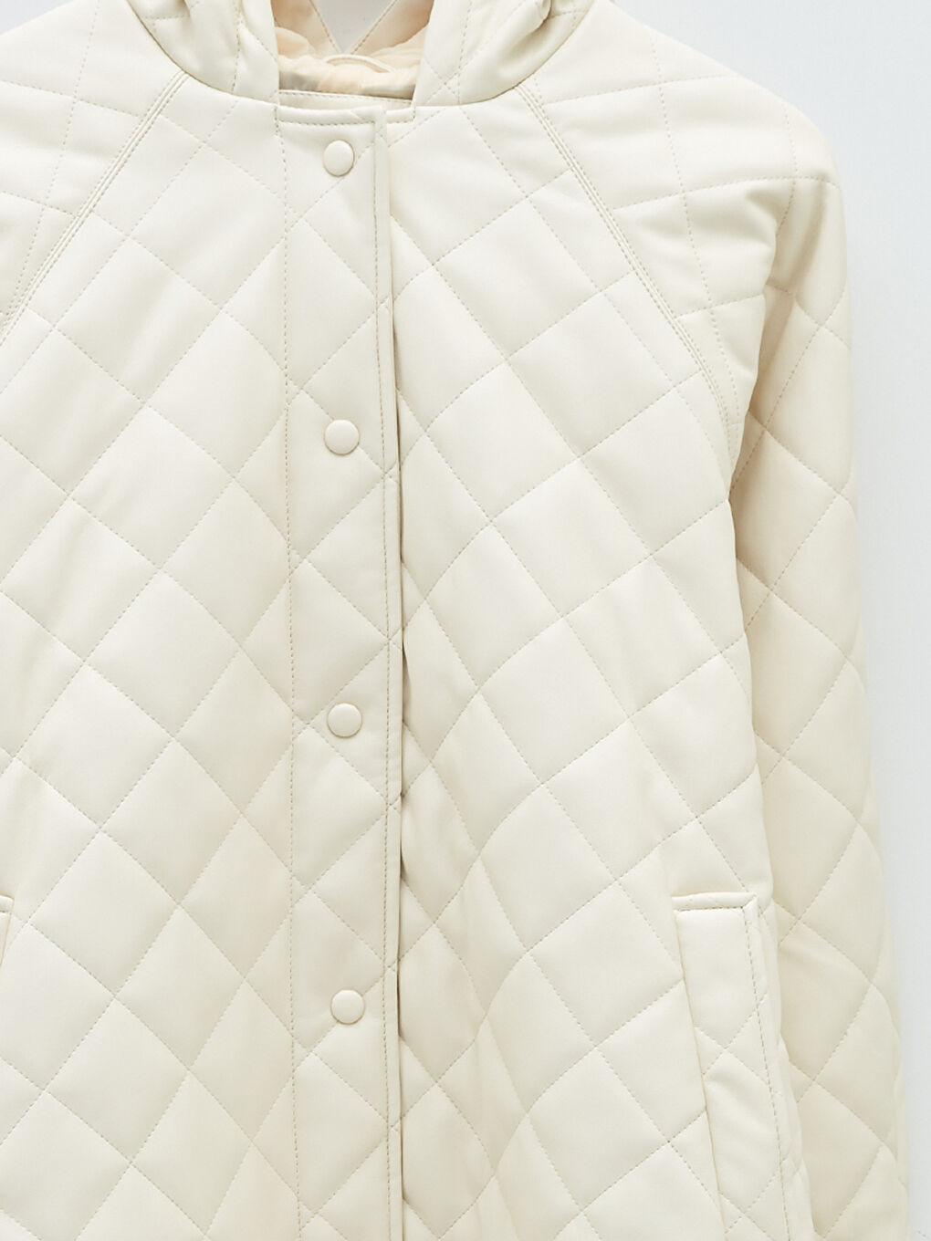 LCWAIKIKI Classic Veste Similicuir pour Femmes à Capuche Matelassée Imprimée Épaisse à Manches Longues -W1AK80Z8-RQH