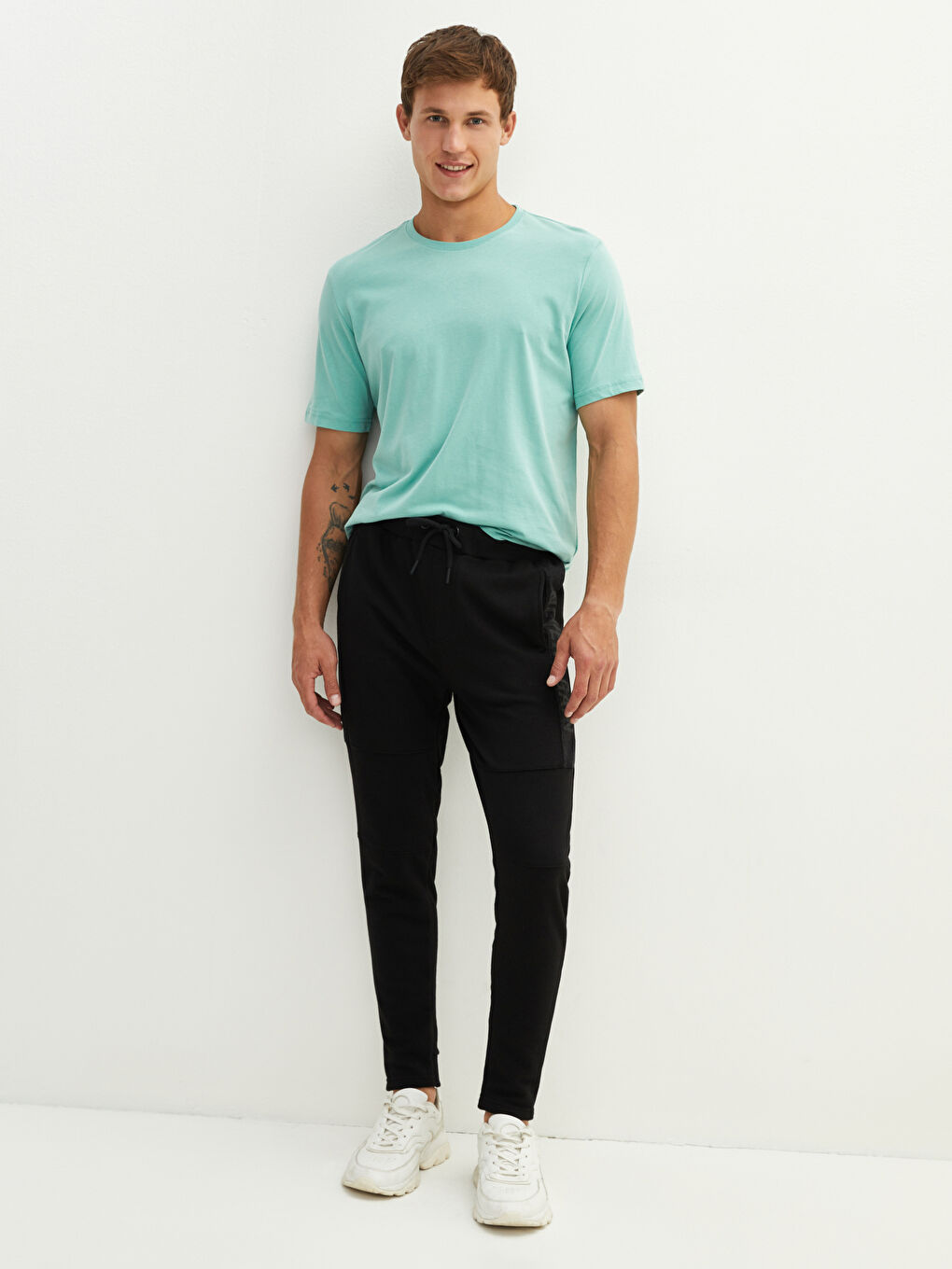 LC Waikiki Slim Fit Men's Jogger Sweatpants -W1AL73Z8-CVL
