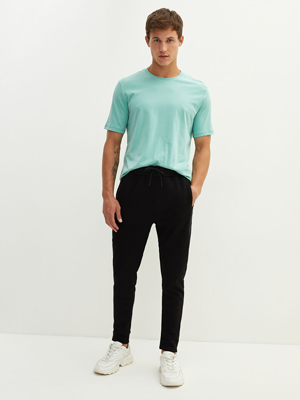 LC Waikiki Slim Fit Men's Jogger Sweatpants -W1AL73Z8-CVL
