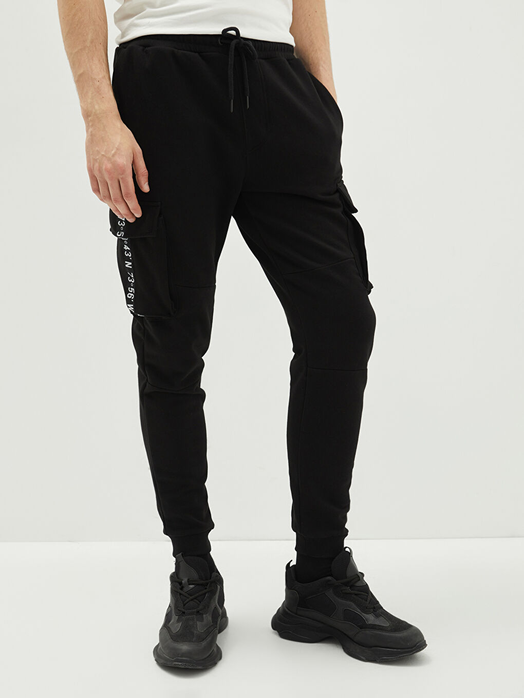 贅沢品 XSIDE Waikiki LC - -W1AL81Z8-CVL Sweatpants Men's Fit Slim ソフトドリンク