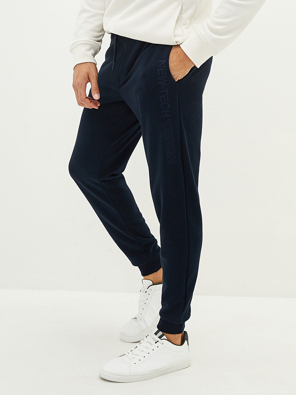 بنطلون رياضي تخين بقصة رفيعة للرجال-3