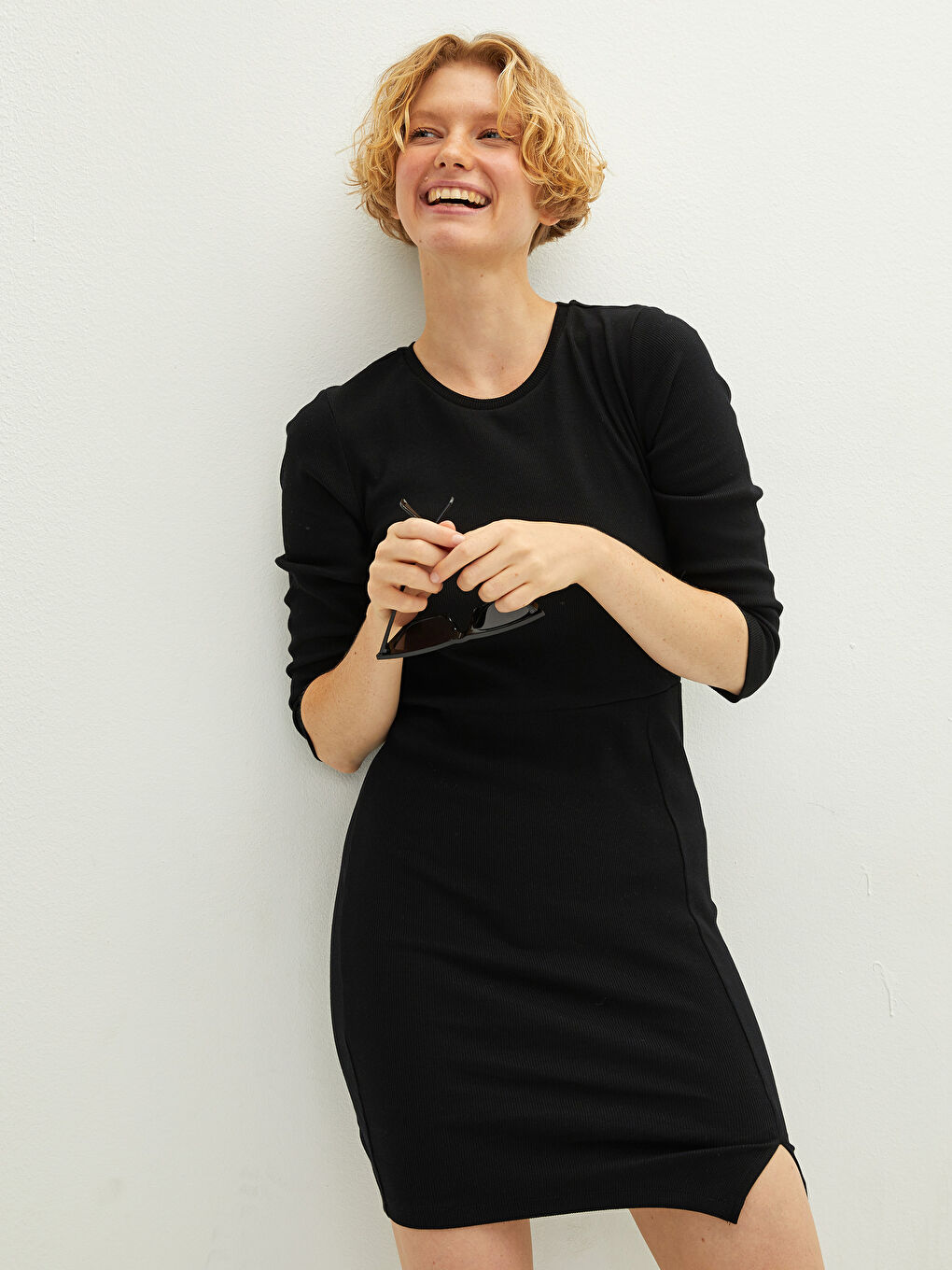 Crew Neck Straight Slit Detailed Women's Bodycon Dress-3