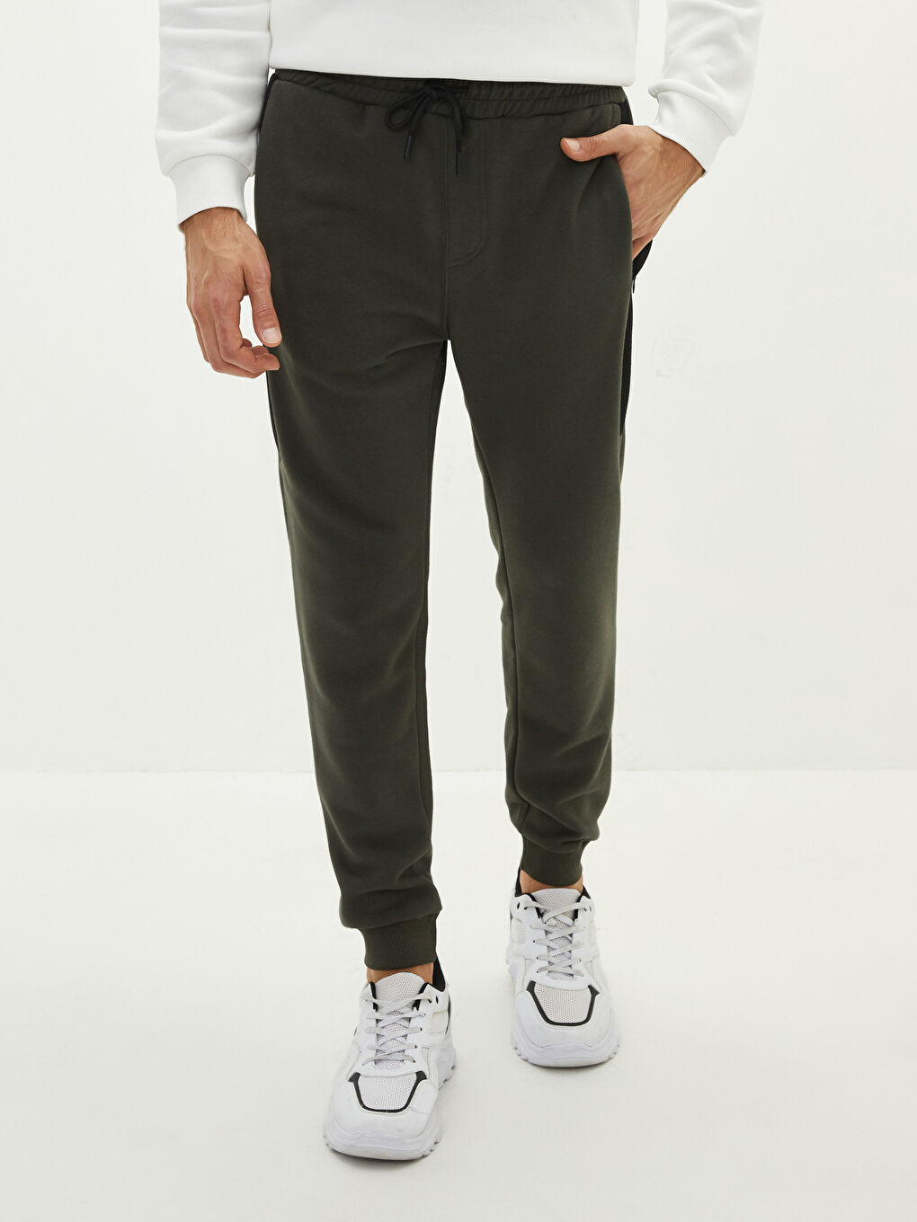 بنطلون رياضي رجالي تخين بقصة ضيقة-3