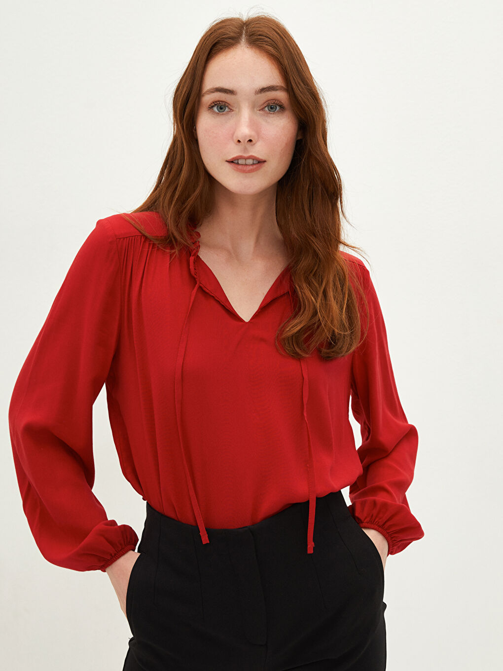 LCWAIKIKI Classic Ruffle Tied Collar Straight Long Sleeve Viscose Women's Blouse -W1AN73Z8-GPU