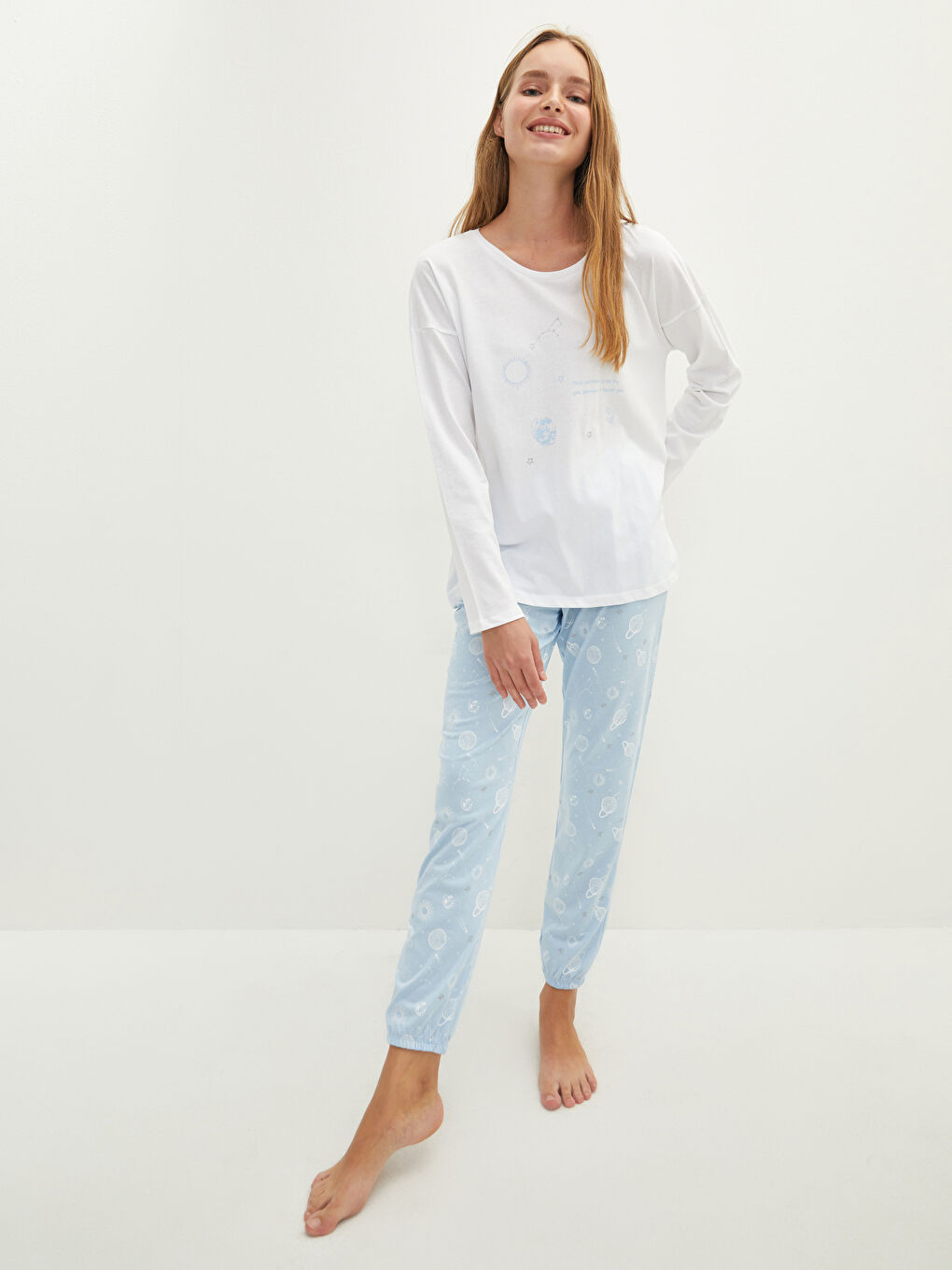 طقم بيجامة كم طويل ياقة دائرية مطبوع قطن للسيدات-1