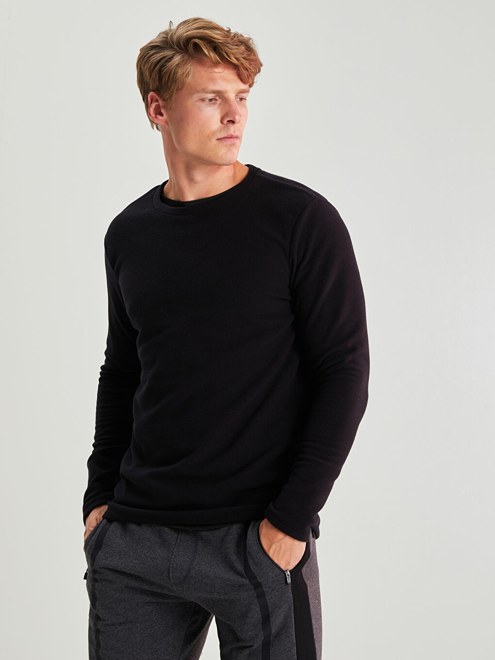 Siyah Bisiklet Yaka Uzun Kollu Polar Erkek Spor Tişört-1