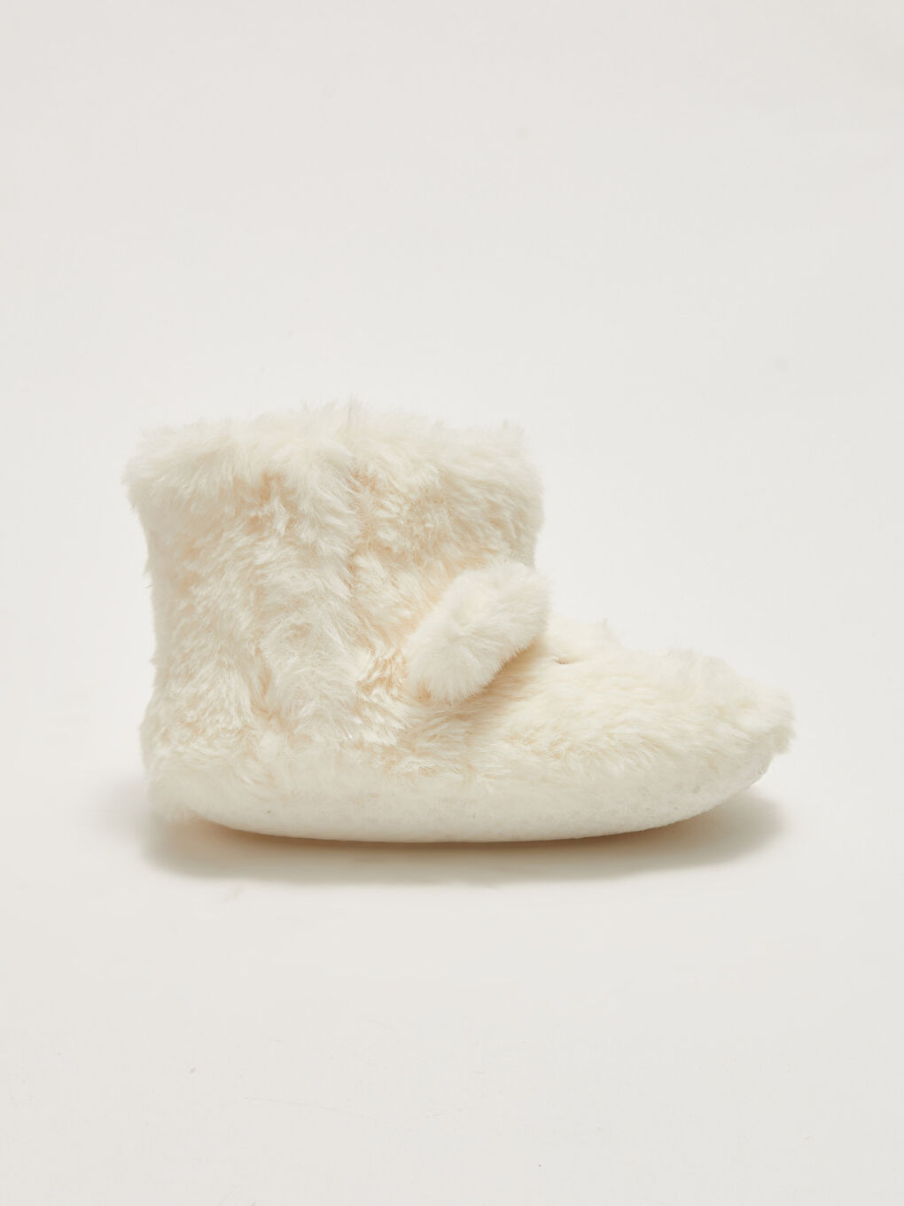 Embroidery Detailed 3D Appliqué Plush Baby Boy House Boot-1