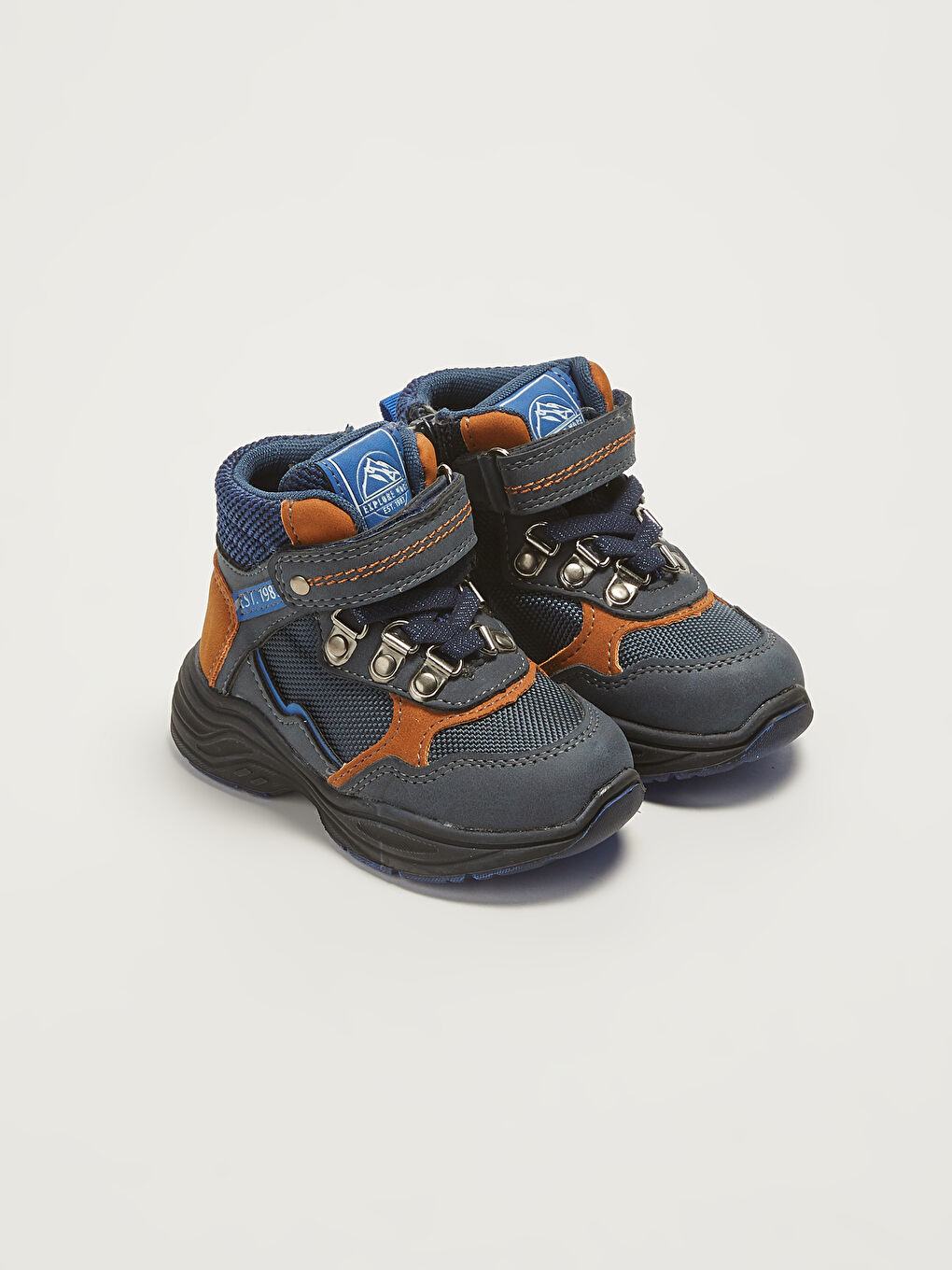 ілмекті және жапсырмалы сәби ұлдарға арналған етік