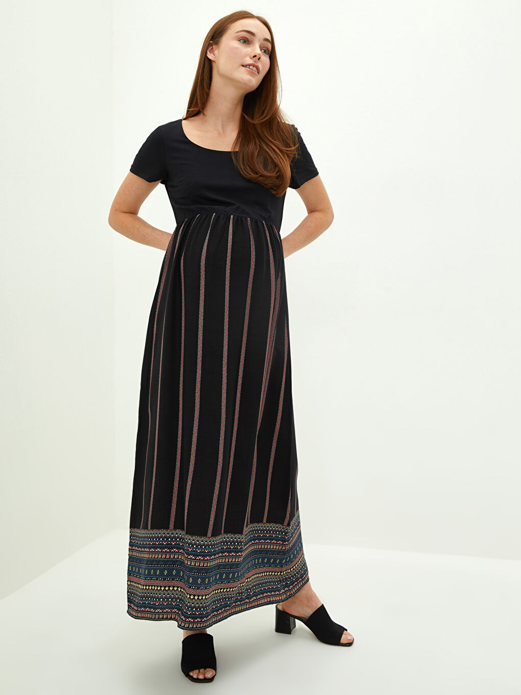 فستان حوامل مطبوع بياقة مربعة وكم قصير-1