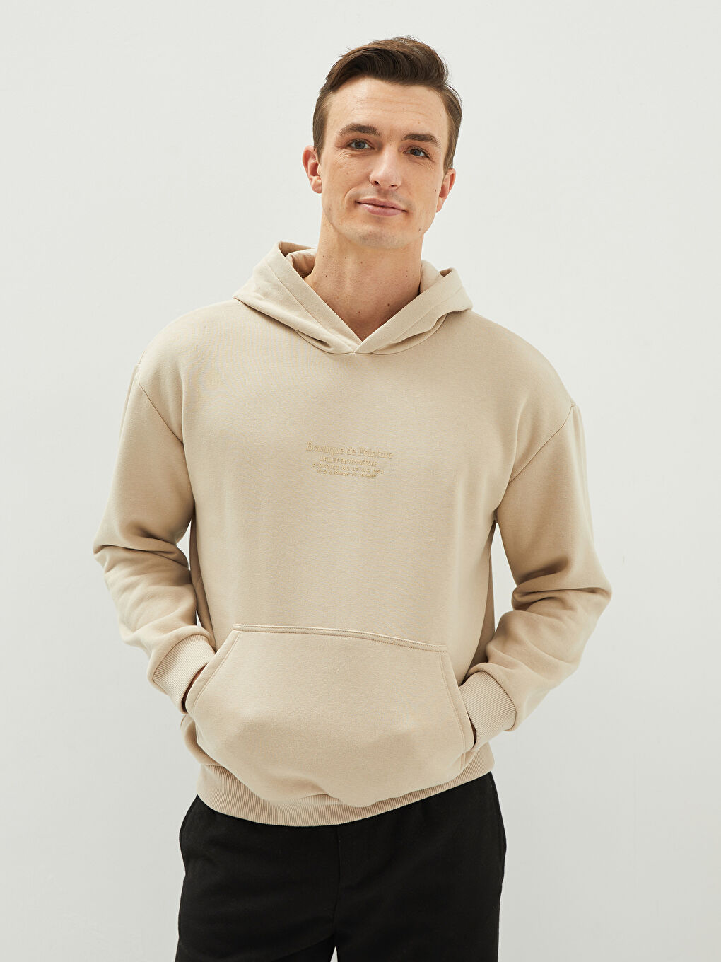 Sweatshirt à capuche imprimé pour hommes à manches longues-1