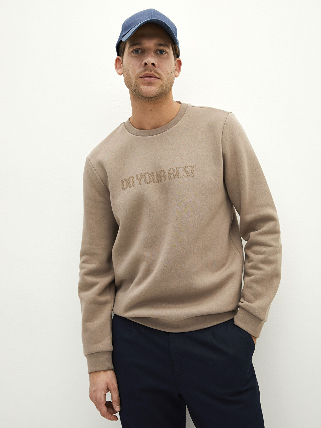 سويتشيرت رجالي مطبوع بكم طويل وكول مدور-1