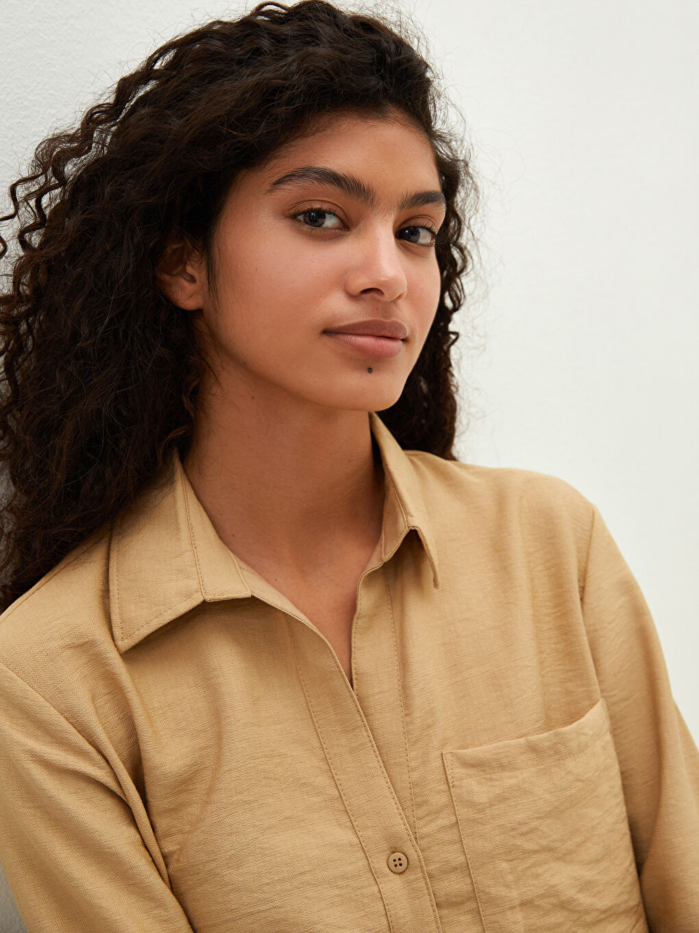 Chemise Boutonnée Coupe Standard à Manches Longues en Tissu Dobby pour Femmes-3