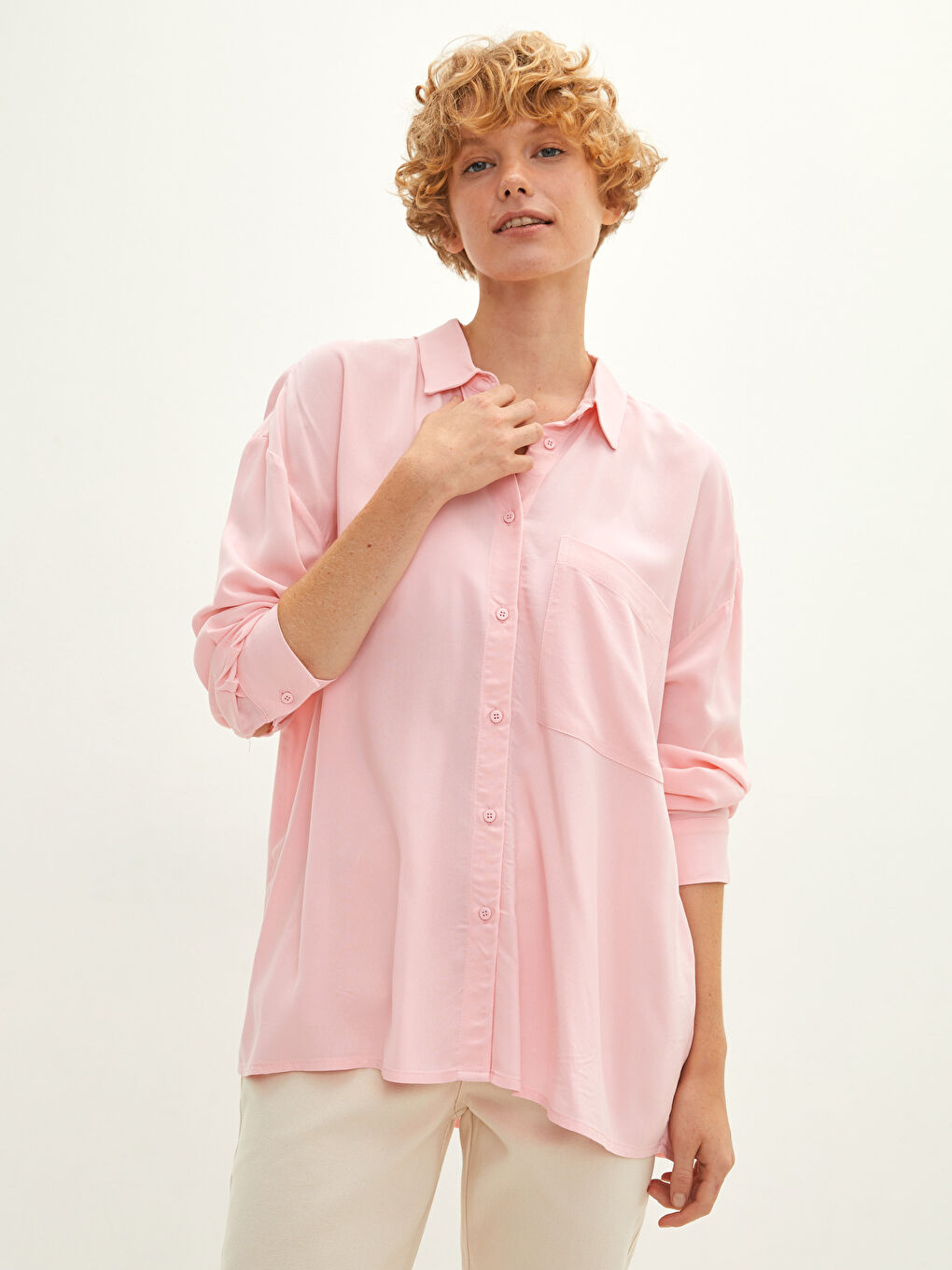 Pembe Önden Düğme Kapamalı Düz Uzun Kollu Kadın Gömlek