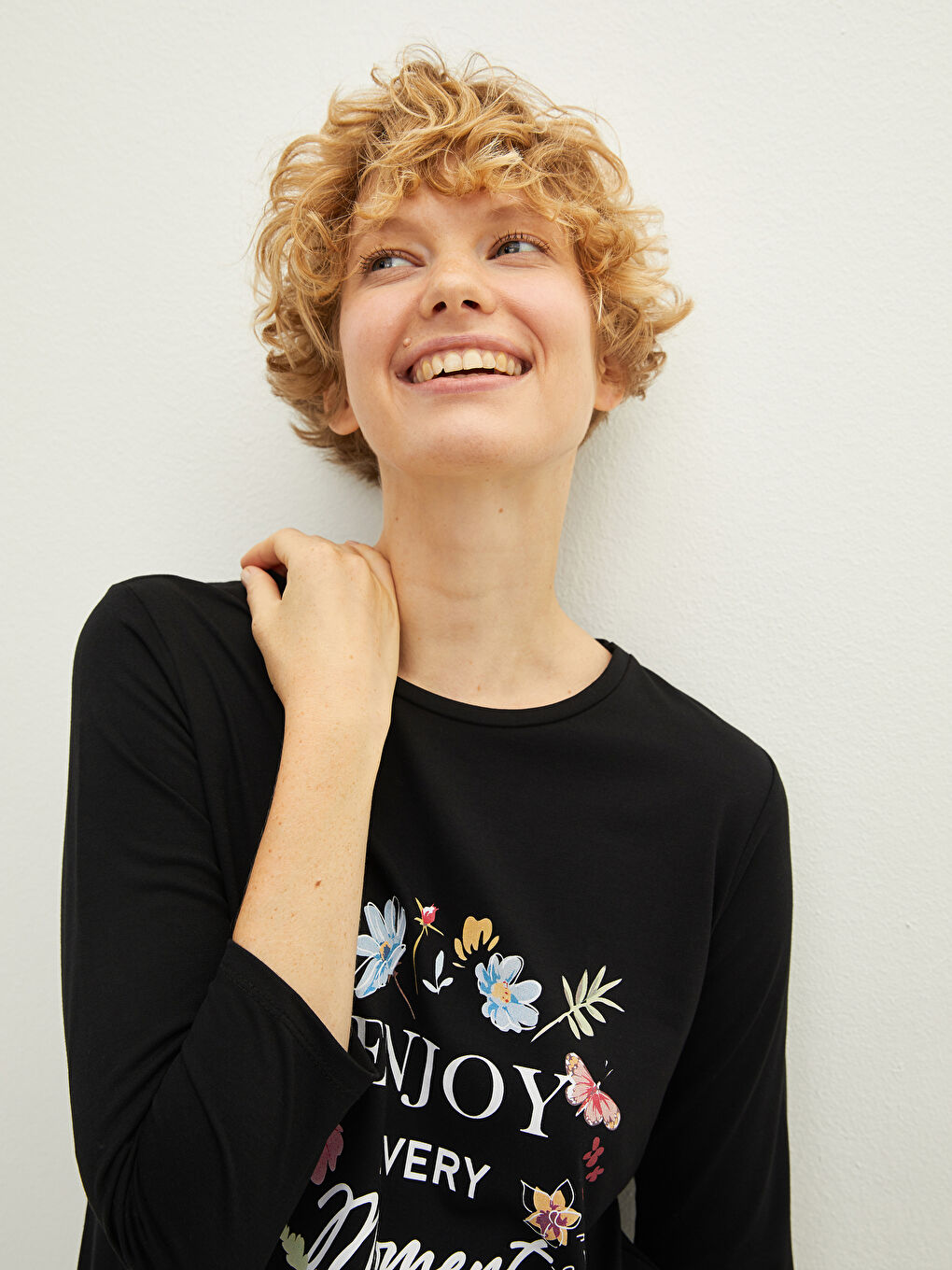 Žena CRNA Majica kratkih rukava-3