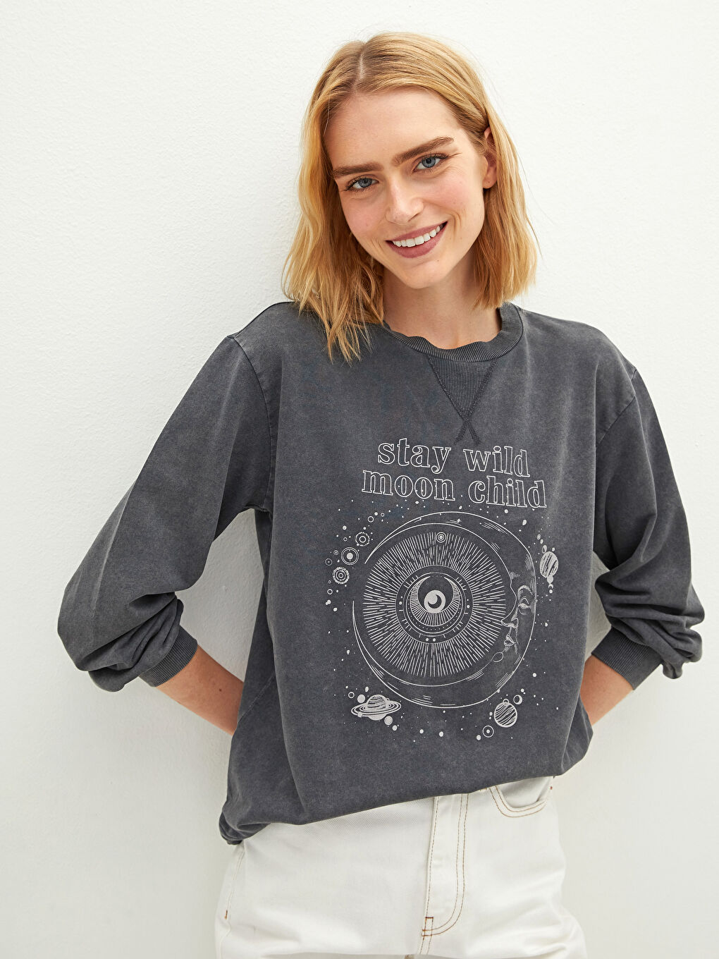 Crew Neck Mystic Printed Long Sleeve Women's Sweatshirt-1