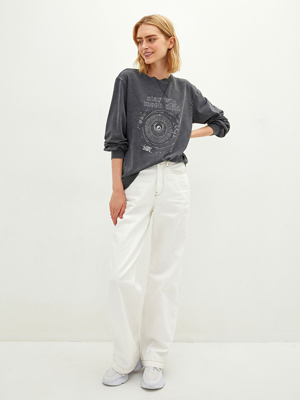 Crew Neck Mystic Printed Long Sleeve Women's Sweatshirt-2