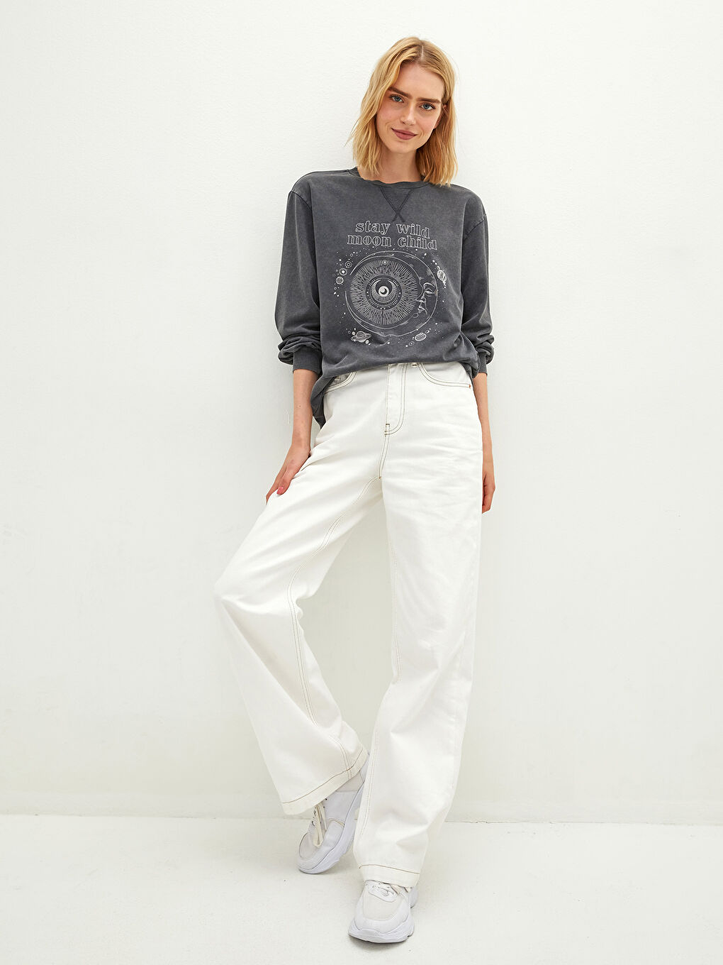 Crew Neck Mystic Printed Long Sleeve Women's Sweatshirt-3