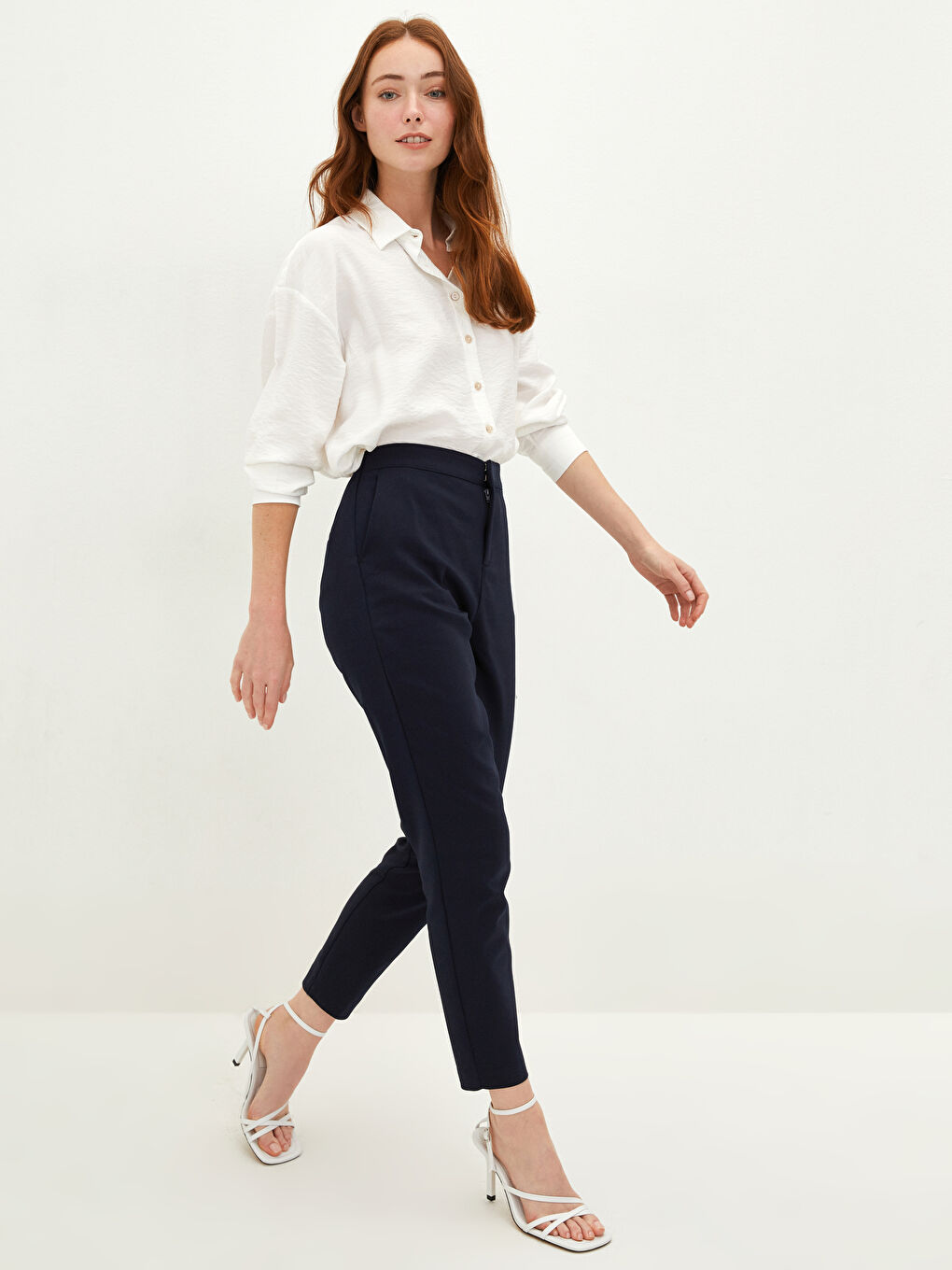LCWAIKIKI Basic Pockets Straight Wide Fit Ponte Fabric Women's Trousers -W1AT22Z8-E1J