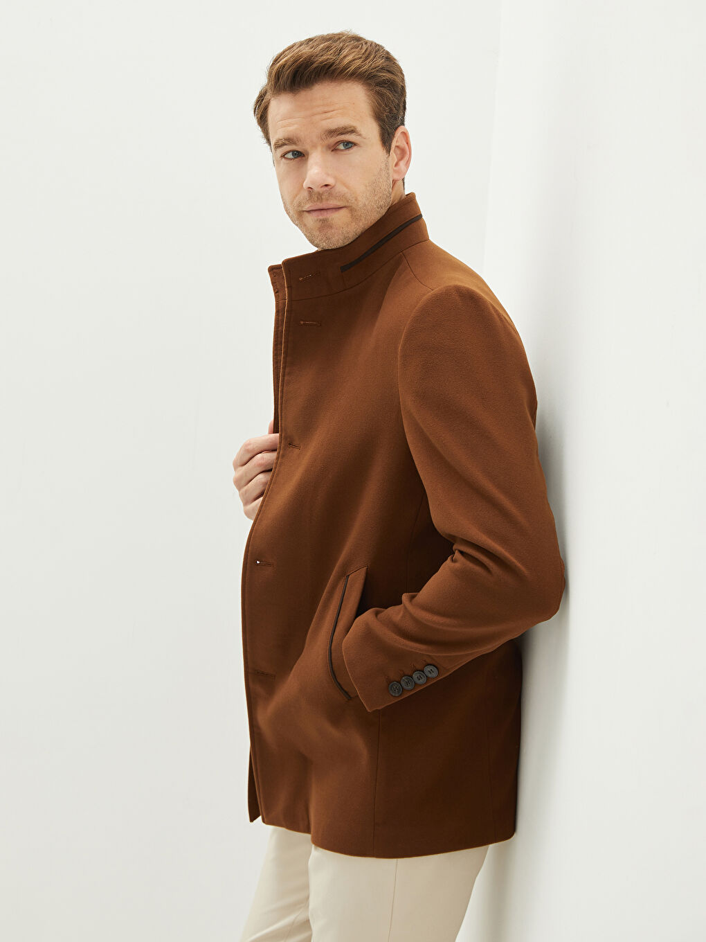 Kahverengi Standart Kalıp Dik Yaka Erkek Kaşe Kaban