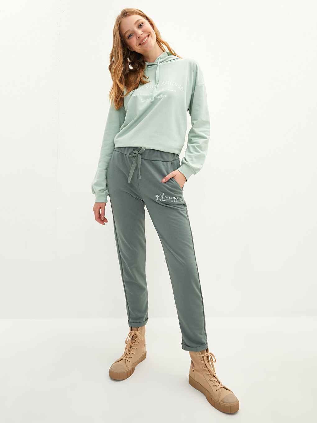 LCW Vision Elastic Waist Printed Pocket Detailed Women's Sweatpants -W1AU47Z8-EY8