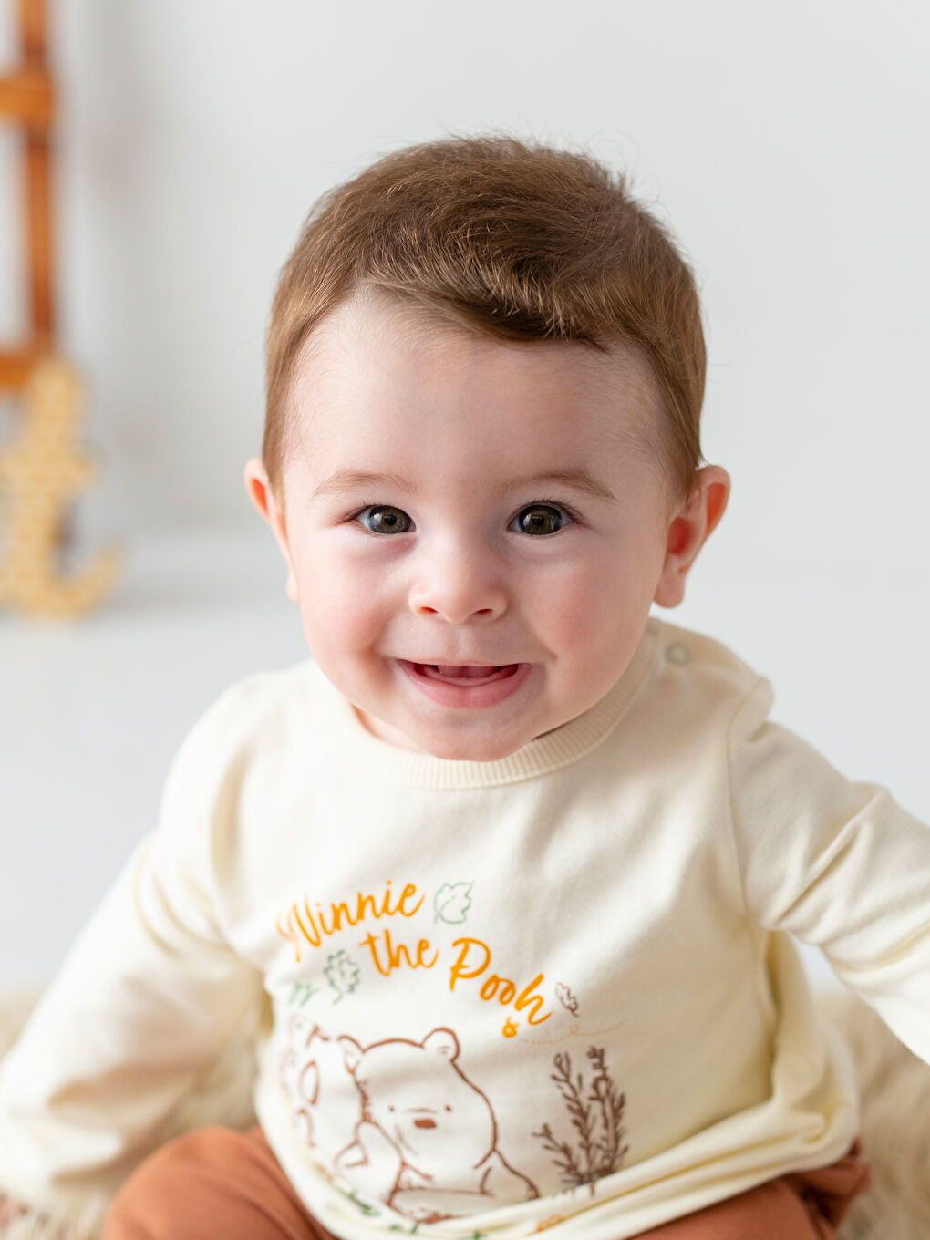Crew Neck Long Sleeved Winnie the Pooh Printed Baby Boy Sweatshirt and Jogger Pants 2-Pack-3
